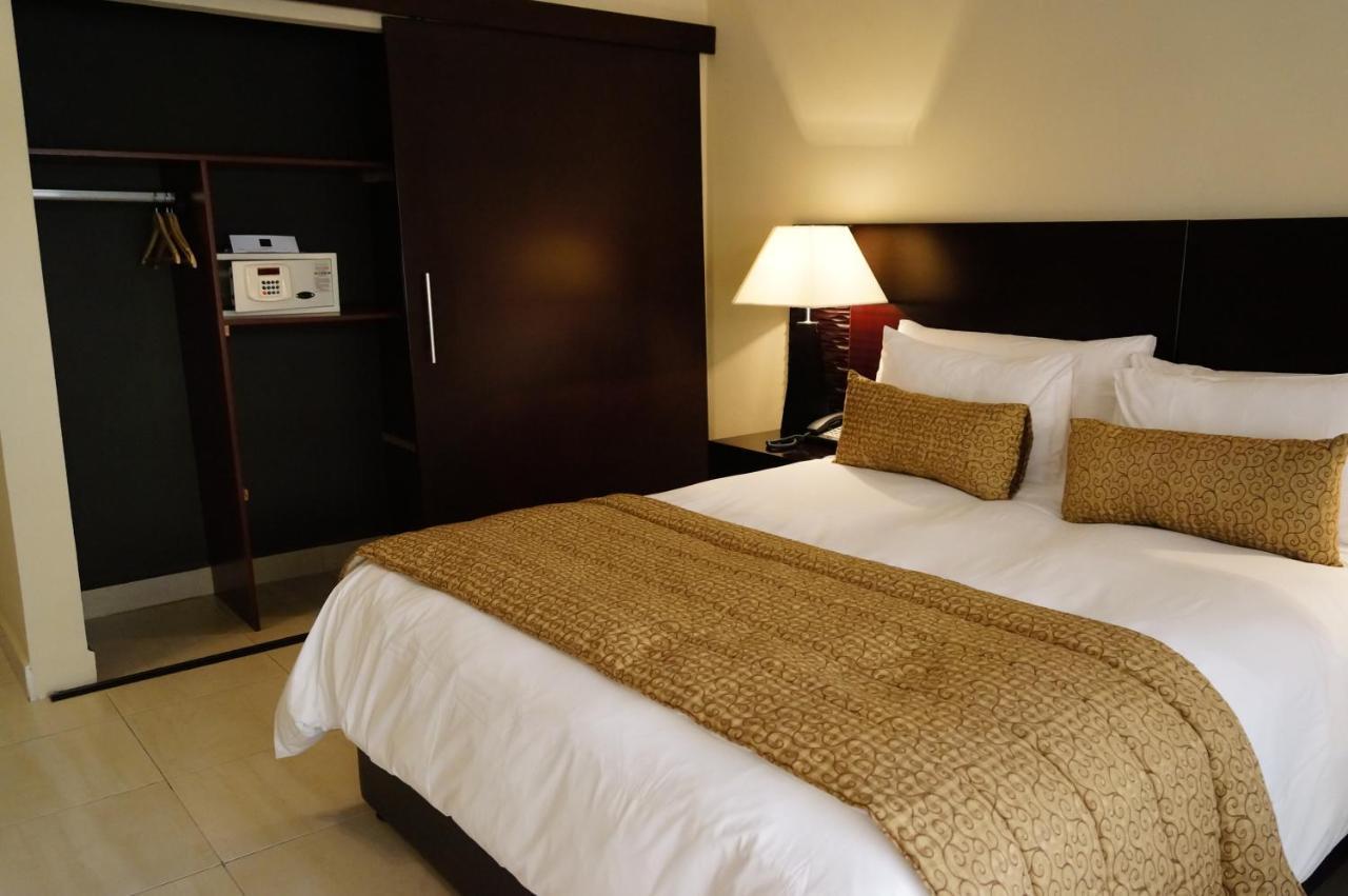 Hotel Royal Kinshasa Luaran gambar