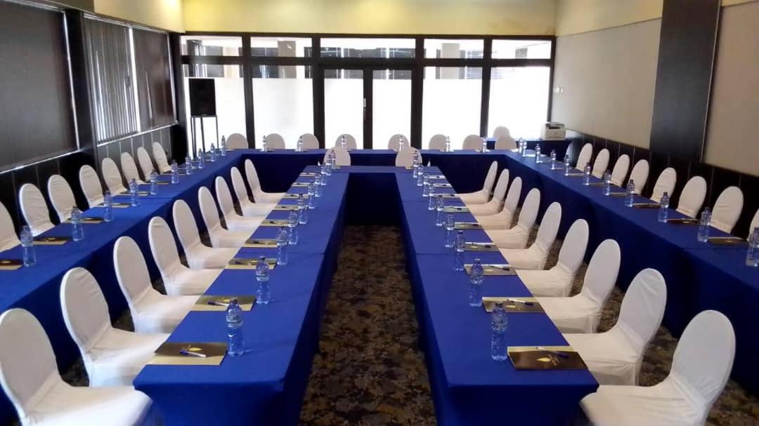 Hotel Royal Kinshasa Luaran gambar