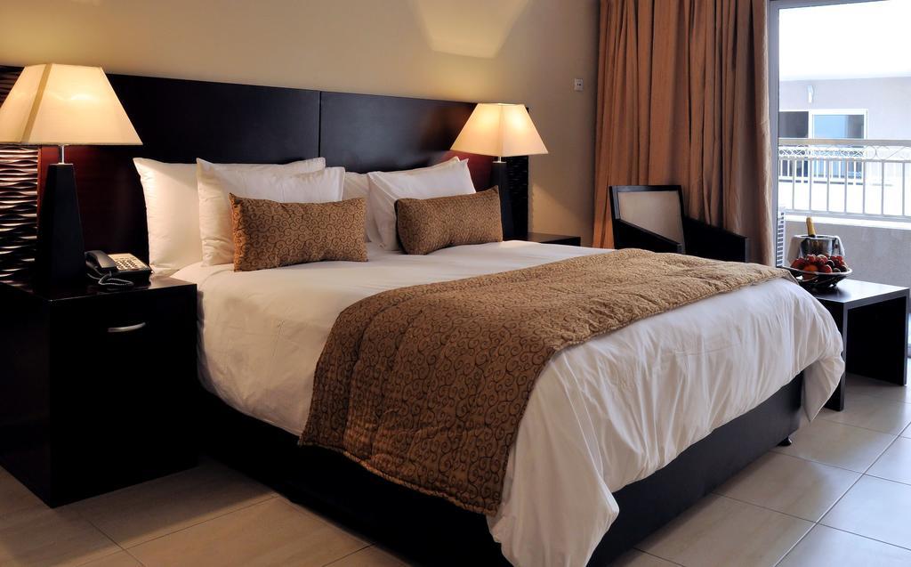 Hotel Royal Kinshasa Luaran gambar