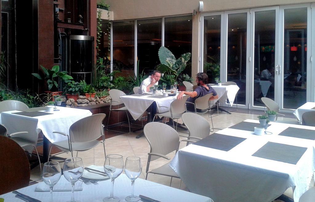 Hotel Royal Kinshasa Luaran gambar