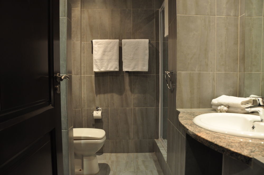 Hotel Royal Kinshasa Luaran gambar